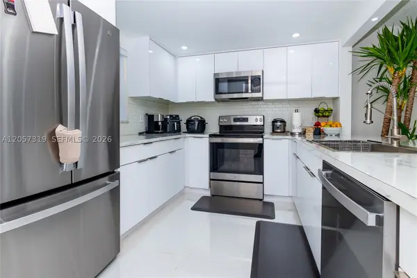 469 N Pine Island #B308, Plantation, FL 33324