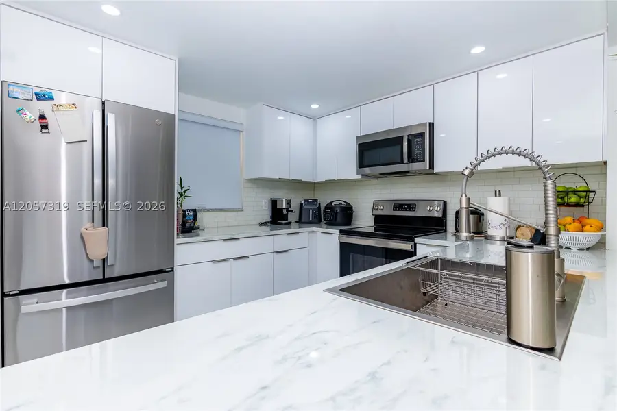 469 N Pine Island #B308, Plantation, FL 33324 - #2
