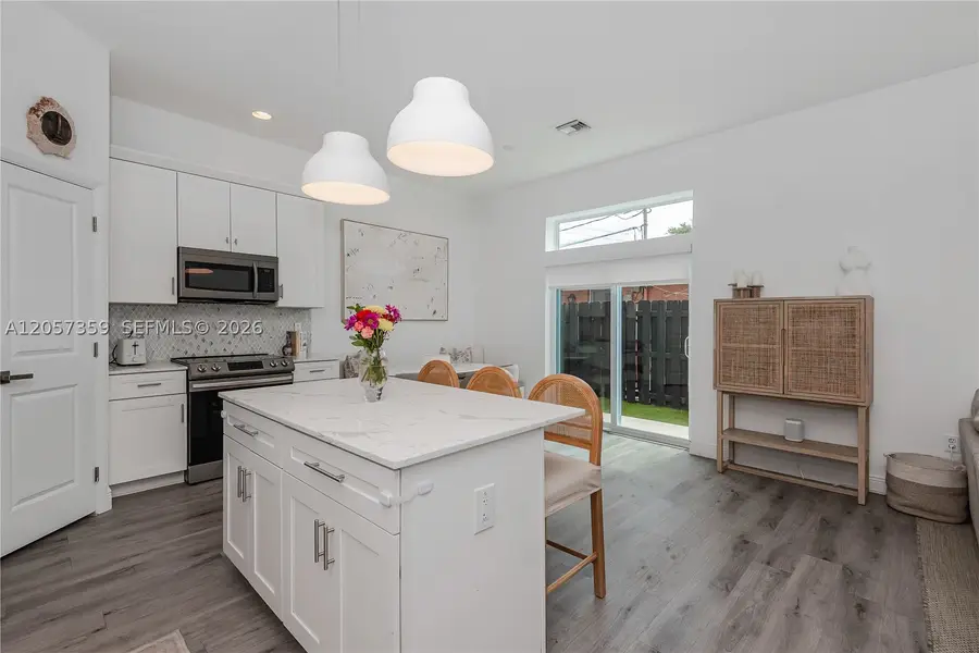 1066 NE 35th, Oakland Park, FL 33334 - #3