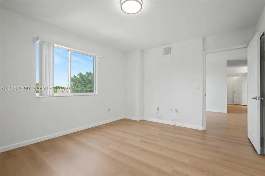 816 NW 11th #402, Miami, FL 33136 - #3