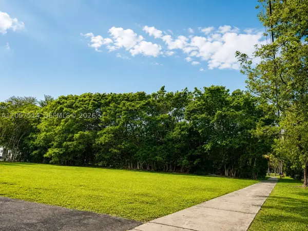 1820 NE 153rd, North Miami Beach, FL 33162