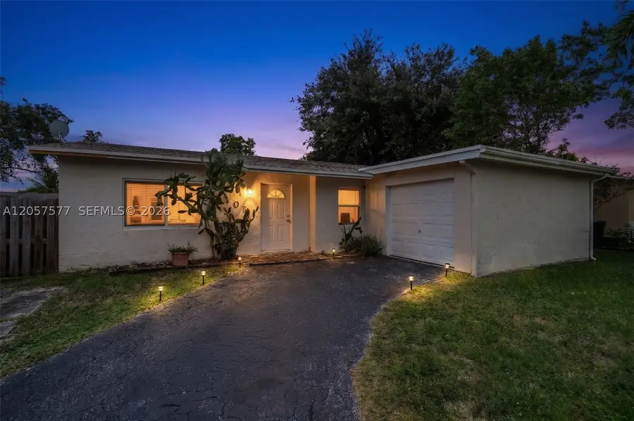 405 SW 77th, North Lauderdale, FL 33068 - #2