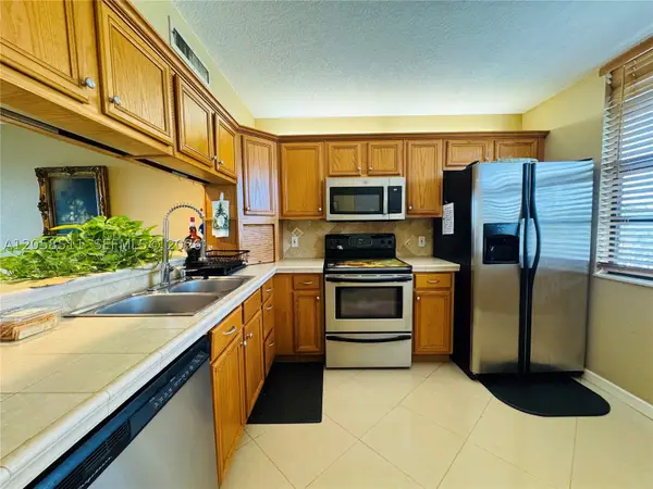 1705 Whitehall #401, Davie, FL 33324