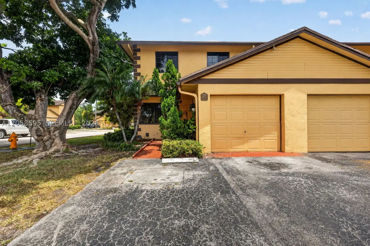 1130 NE 210th, Miami, FL 33179 - #1