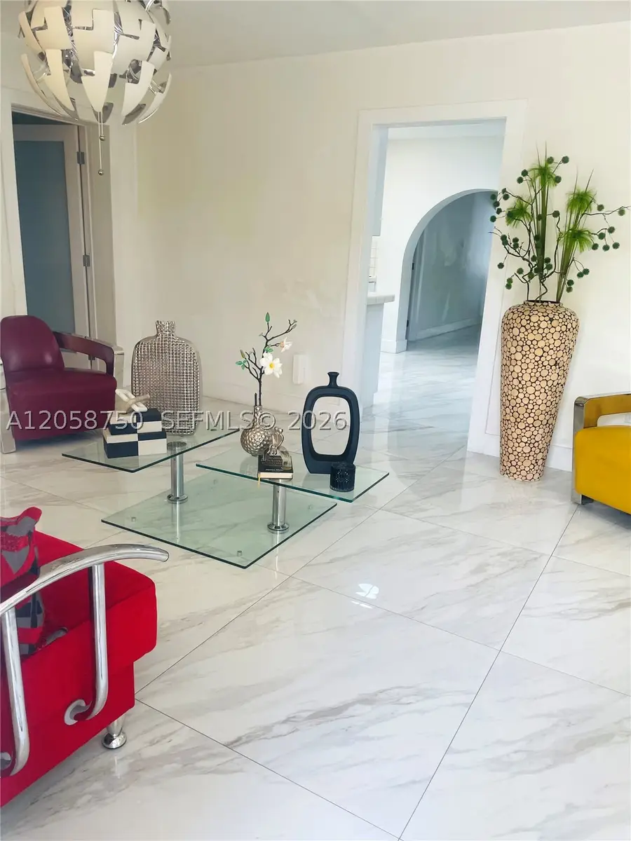 8025 NW 170th, Hialeah, FL 33015 - #3