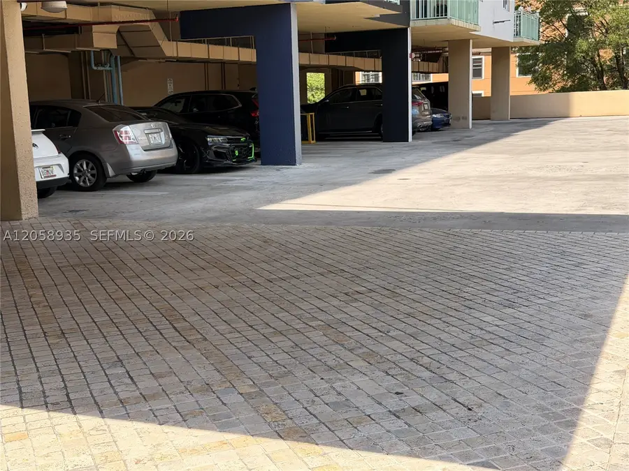 3500 Coral #907, Miami, FL 33145 - #3