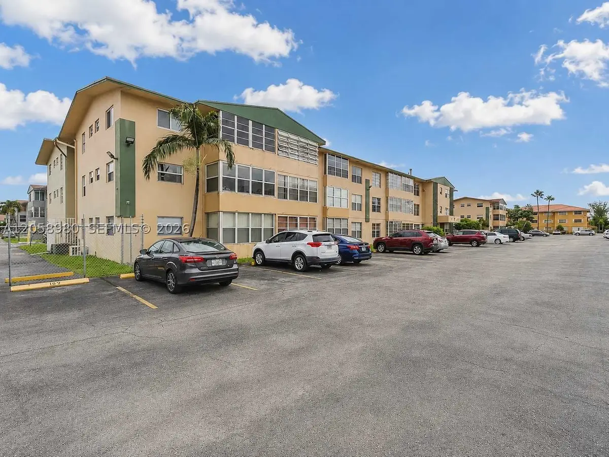 110 Royal Palm #208, Hialeah Gardens, FL 33016 - #1