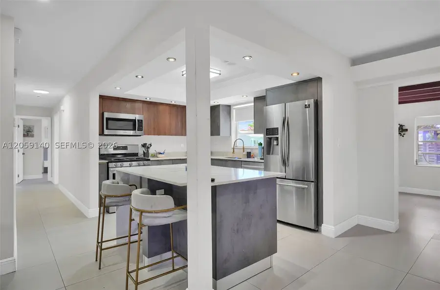 3338 Cleveland, Hollywood, FL 33021 - #3