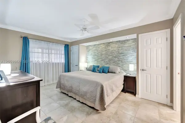 3431 NW 50th #113, Lauderdale Lakes, FL 33319