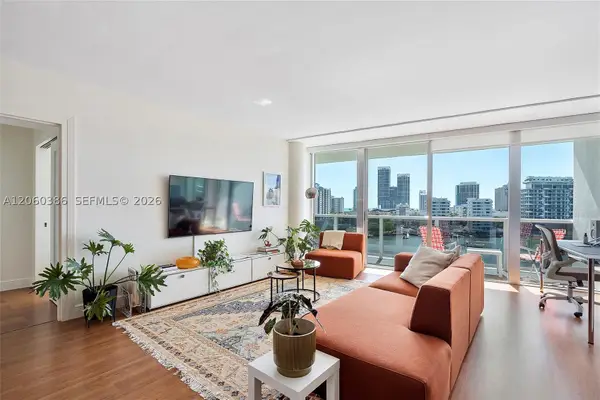 900 Bay #716+Dock Slip available, Miami Beach, FL 33141