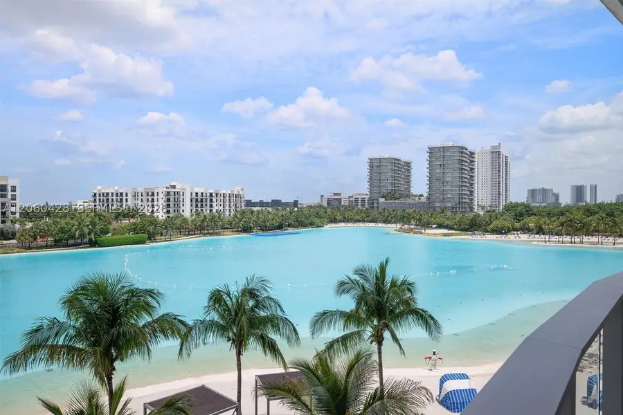 2411 Laguna #306, Miami, FL 33181 - #2