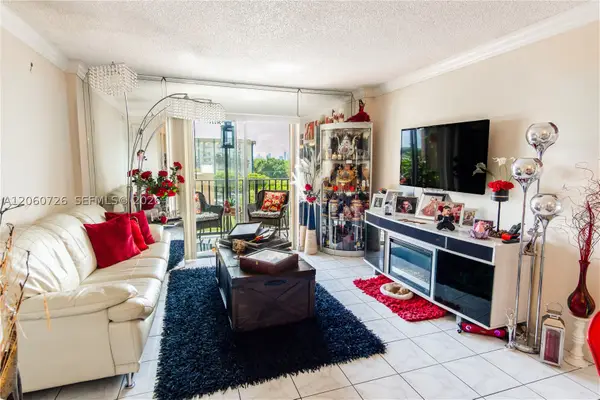 4717 NW 7th #609-10, Miami, FL 33126
