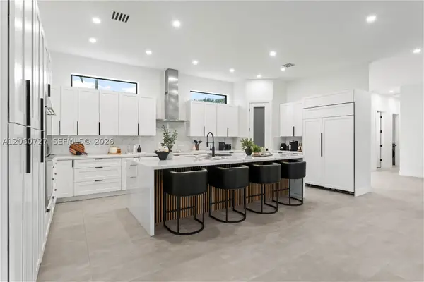 360 Holly, Plantation, FL 33317