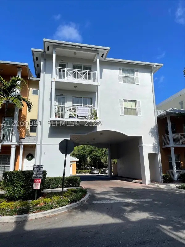412 SW 13th #412, Fort Lauderdale, FL 33312