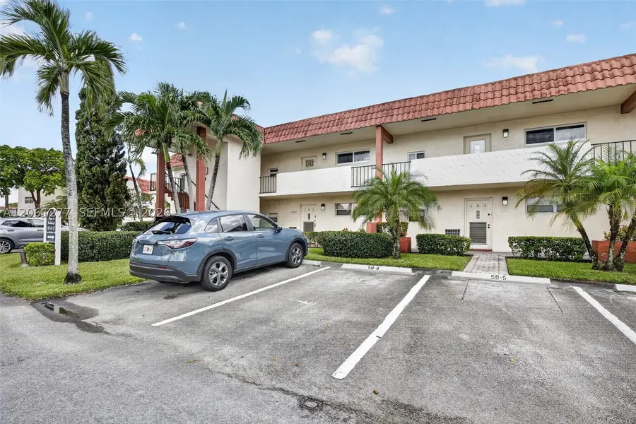 8941 S Hollybrook #202, Pembroke Pines, FL 33025 - #2