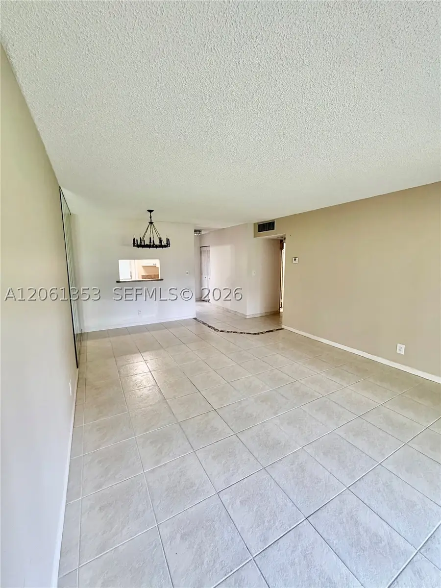 5001 NW 34th #102, Lauderdale Lakes, FL 33319 - #3