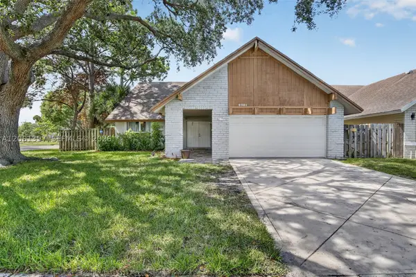 9381 NW 35th, Sunrise, FL 33351