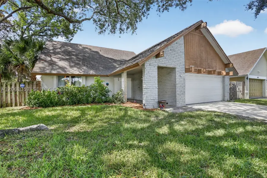 9381 NW 35th, Sunrise, FL 33351 - #2
