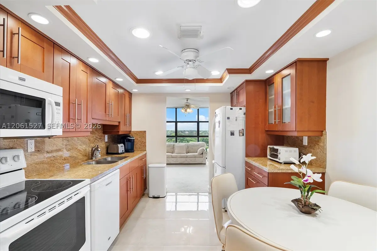 600 Parkview #709, Hallandale, FL 33009 - #1