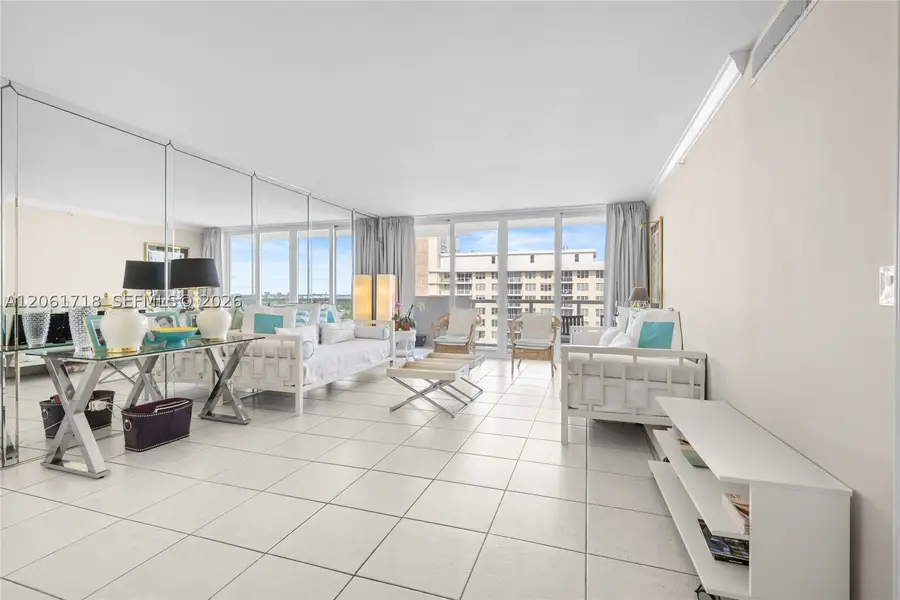 5601 Collins #1515, Miami Beach, FL 33140 - #3