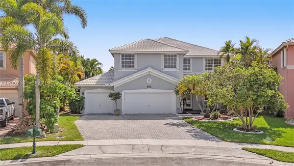 694 SW 168th, Pembroke Pines, FL 33027
