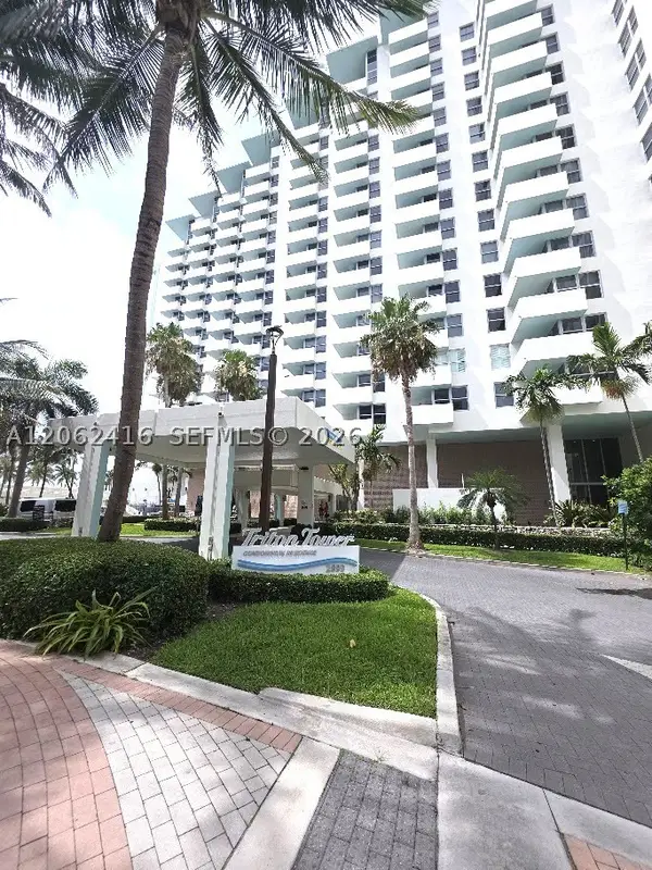 2899 Collins #940, Miami Beach, FL 33140
