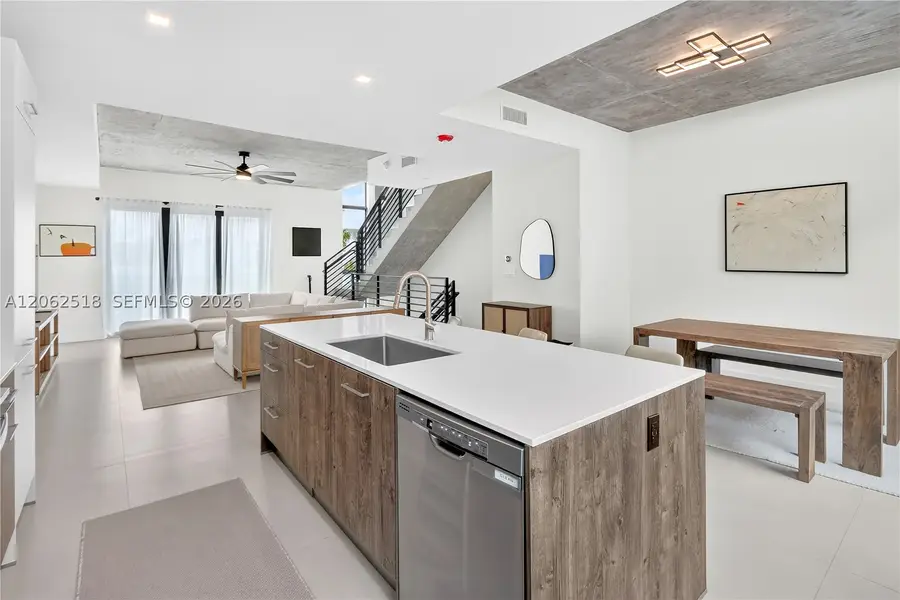 916 NE 4th, Fort Lauderdale, FL 33301 - #2