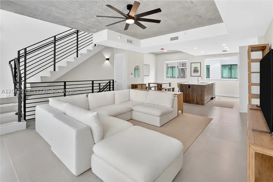 916 NE 4th, Fort Lauderdale, FL 33301 - #3