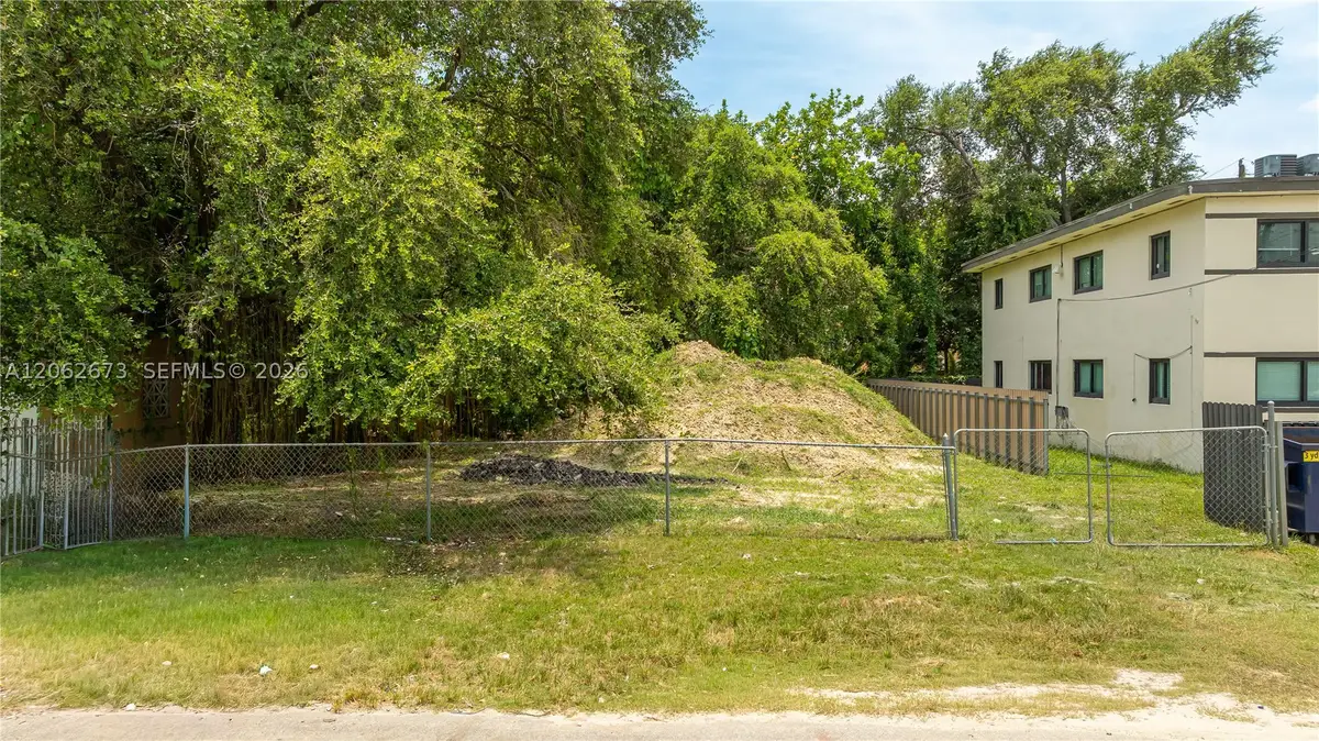 28 NW 76th, Miami, FL 33150 - #1