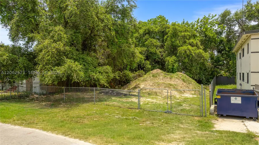 28 NW 76th, Miami, FL 33150 - #3