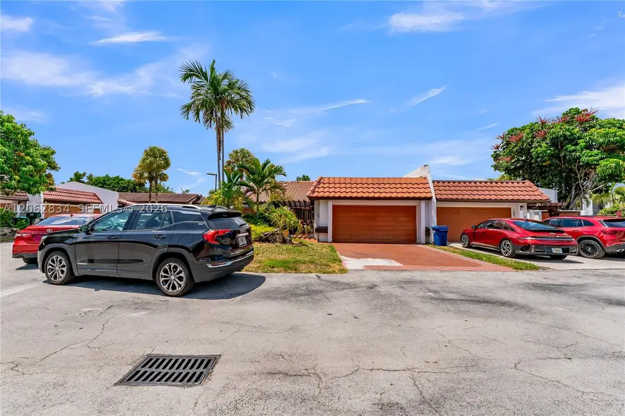 522 NE 195th, Miami, FL 33179 - #2