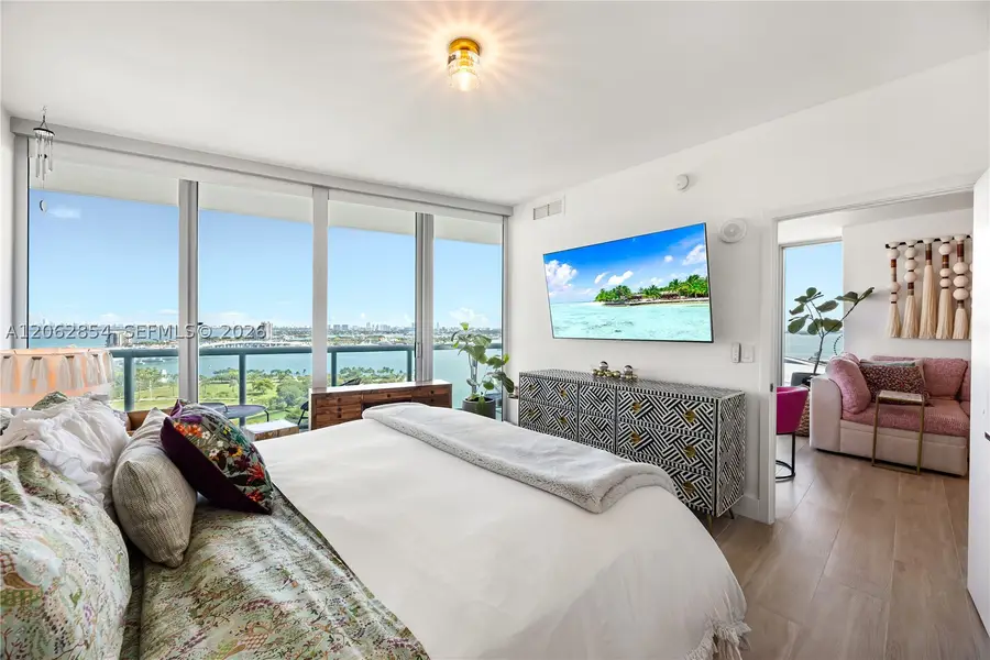 888 Biscayne #2009, Miami, FL 33132 - #2