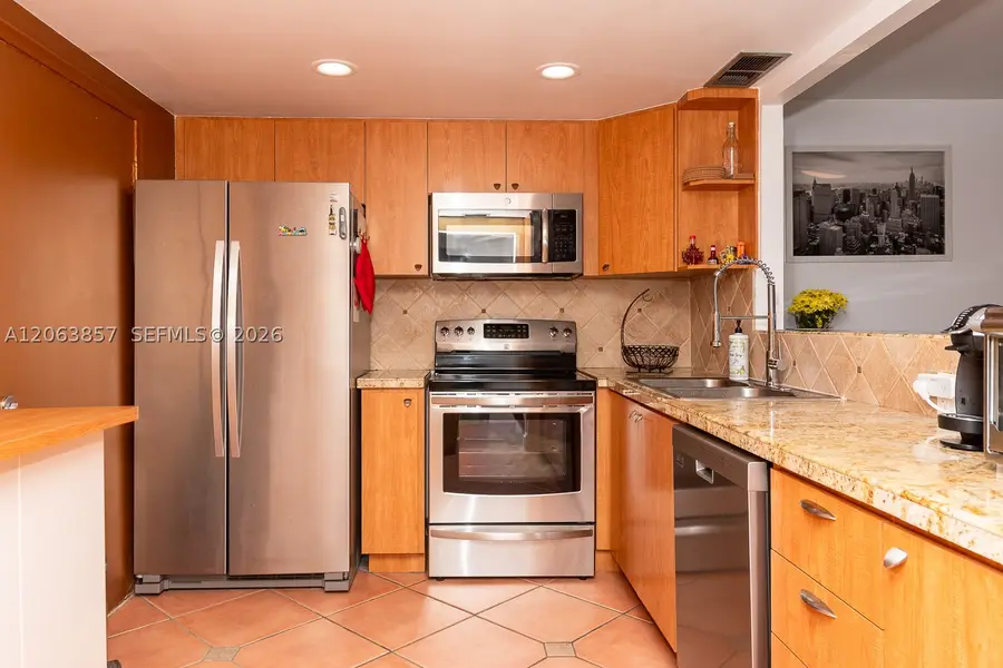 1020 Meridian #314, Miami Beach, FL 33139 - #2