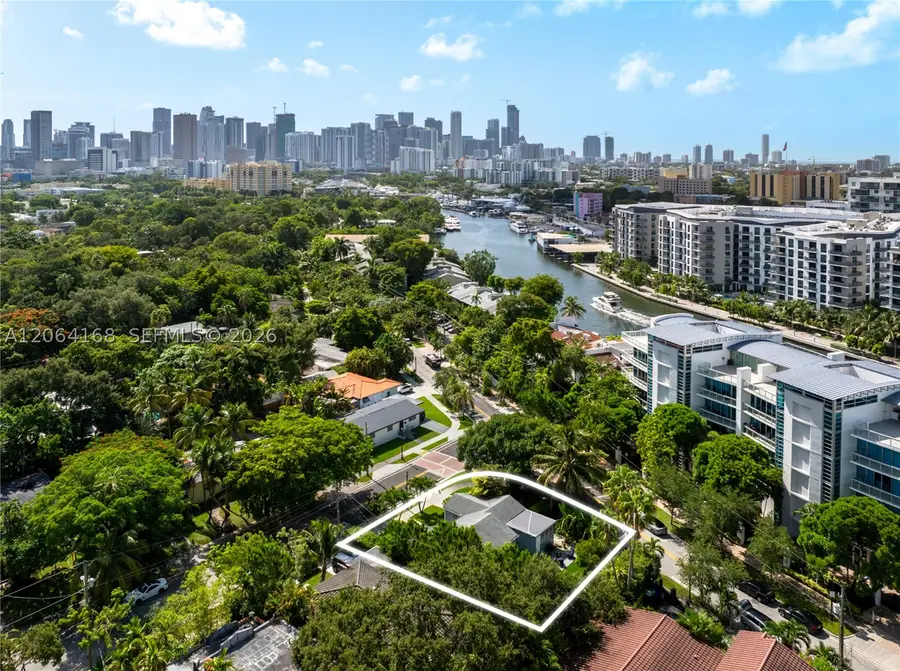 902 NW 10th, Miami, FL 33136 - #3