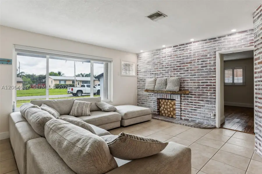 6931 SW 2nd, Pembroke Pines, FL 33023 - #3