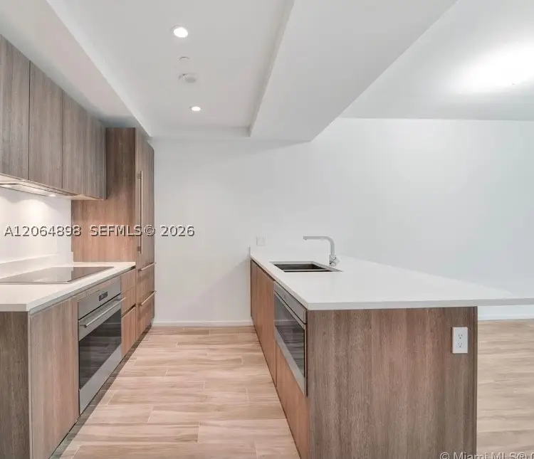 801 S Miami #1807, Miami, FL 33130 - #3