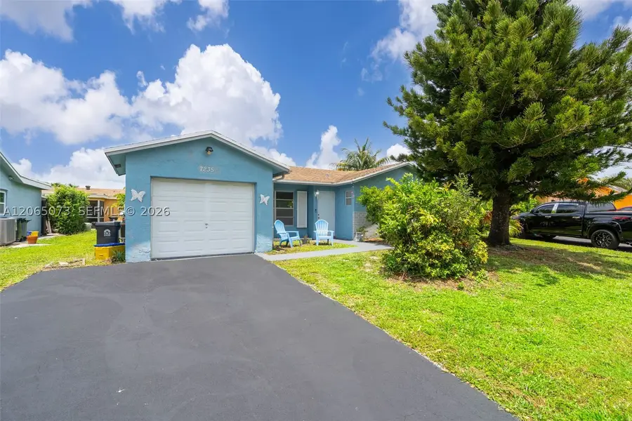 7235 Pine Bluff, Lake Worth, FL 33467 - #2