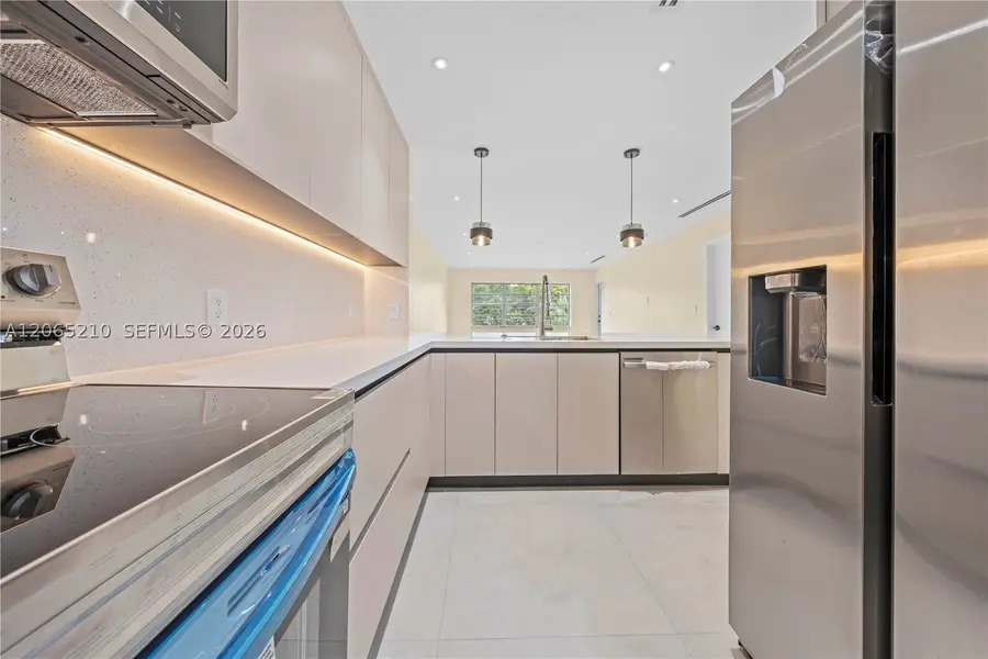 1400 NE 191st #305, Miami, FL 33179 - #2