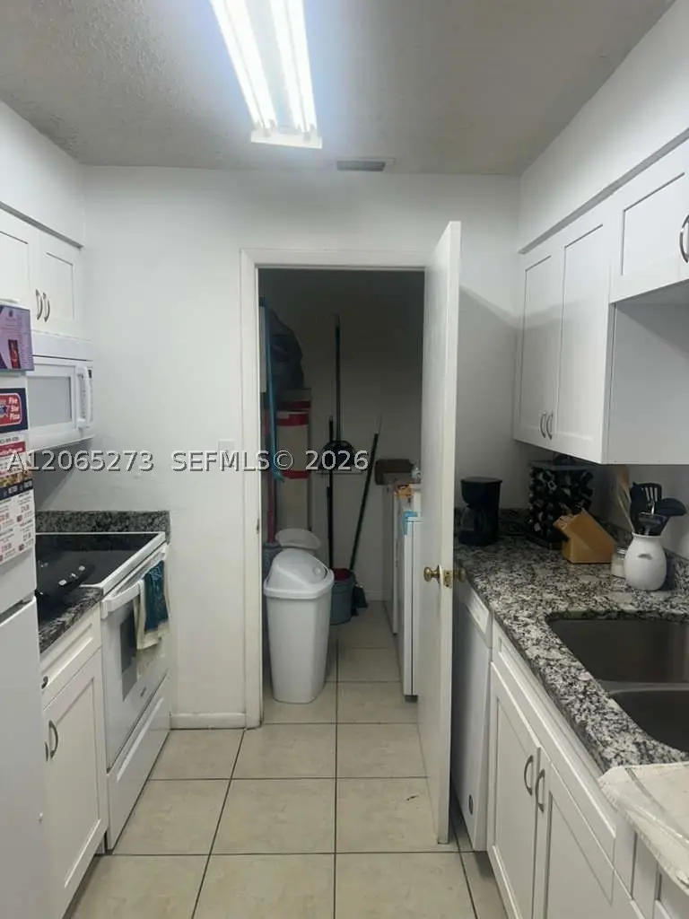 13287 Arbor Pointe #304, Tampa, FL 33617 - #1