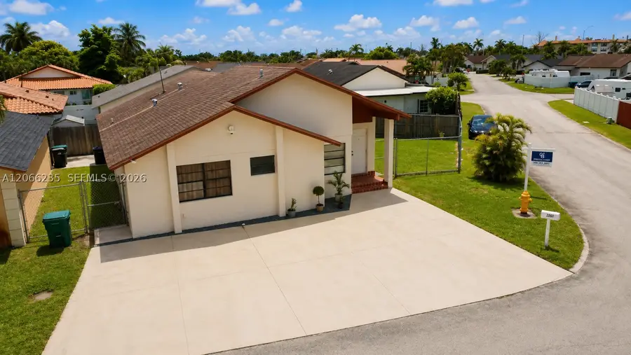 764 SW 99th Ct, Miami, FL 33174 - #2
