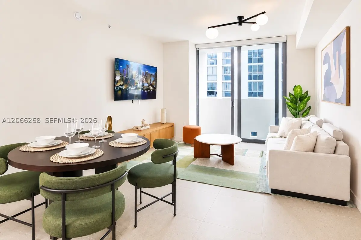 11 NE 6th #212, Miami, FL 33132 - #1