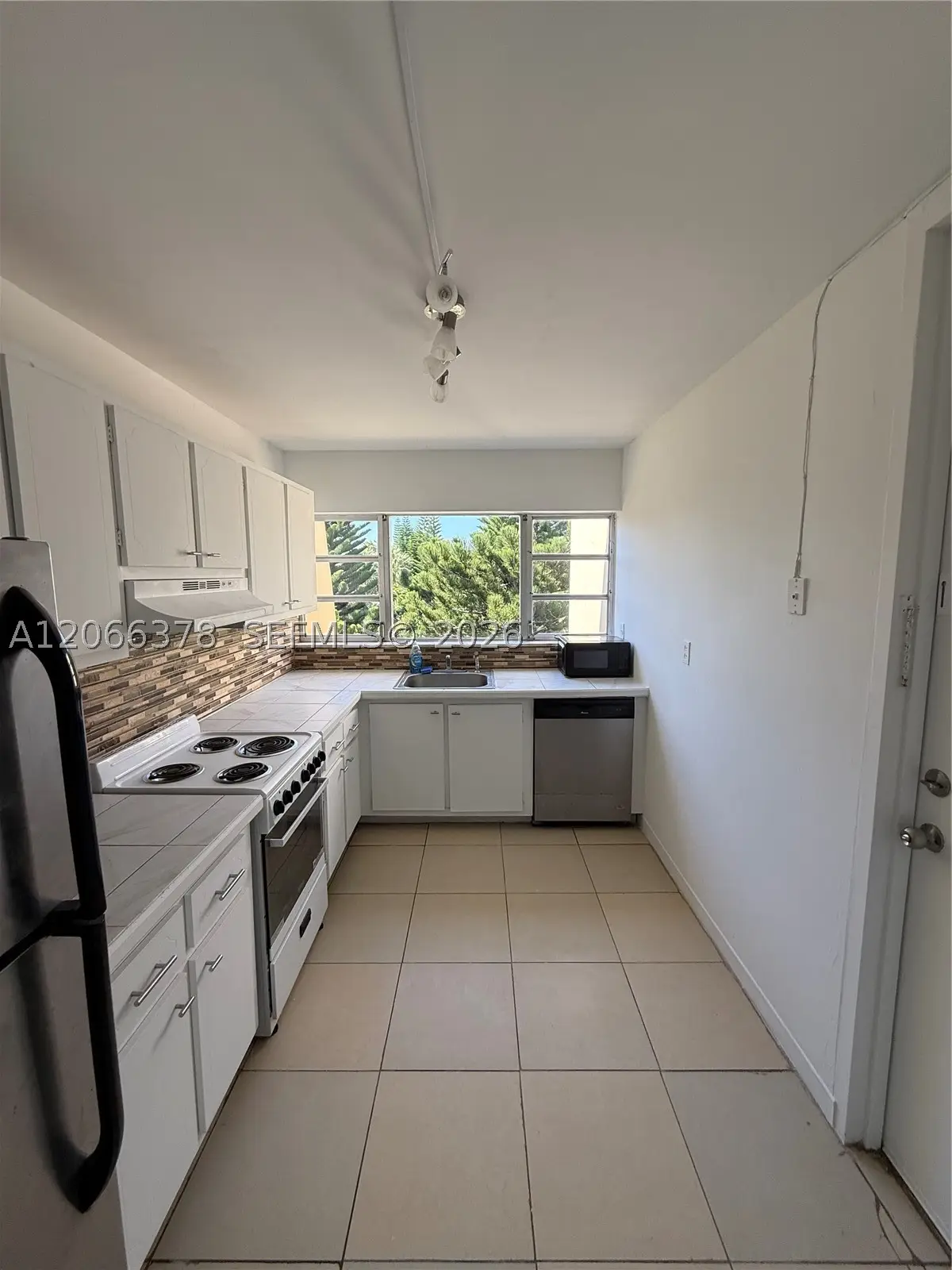 952 NE 199th #4K, Miami, FL 33179 - #1