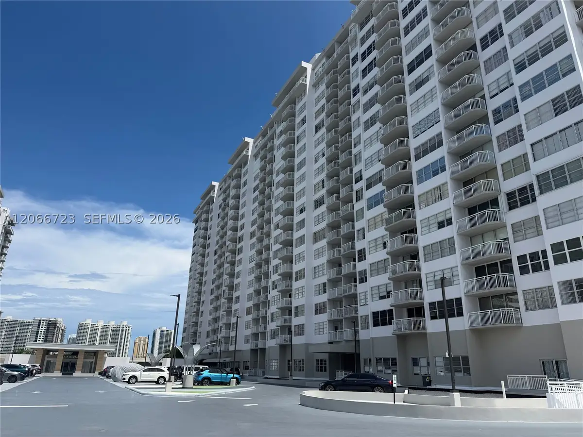 18031 Biscayne #601, Aventura, FL 33160 - #1