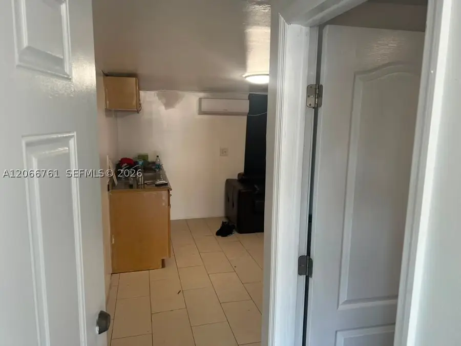 6841 Atlanta, Hollywood, FL 33024 - #3