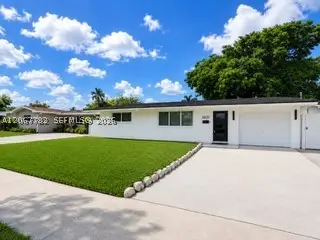 8600 Taft, Pembroke Pines, FL 33024 - #1