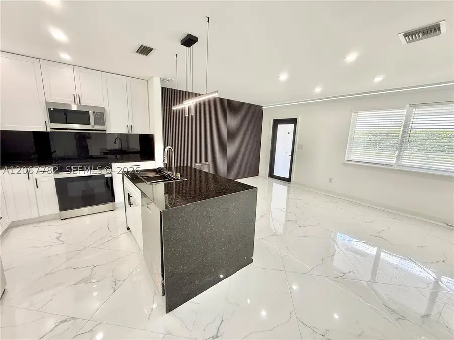 8600 Taft, Pembroke Pines, FL 33024 - #2
