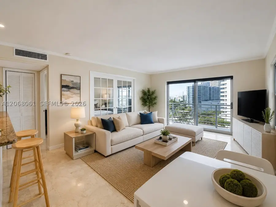 1450 Lincoln #1010, Miami Beach, FL 33139 - #3
