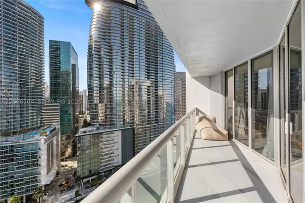465 Brickell #2504, Miami, FL 33131