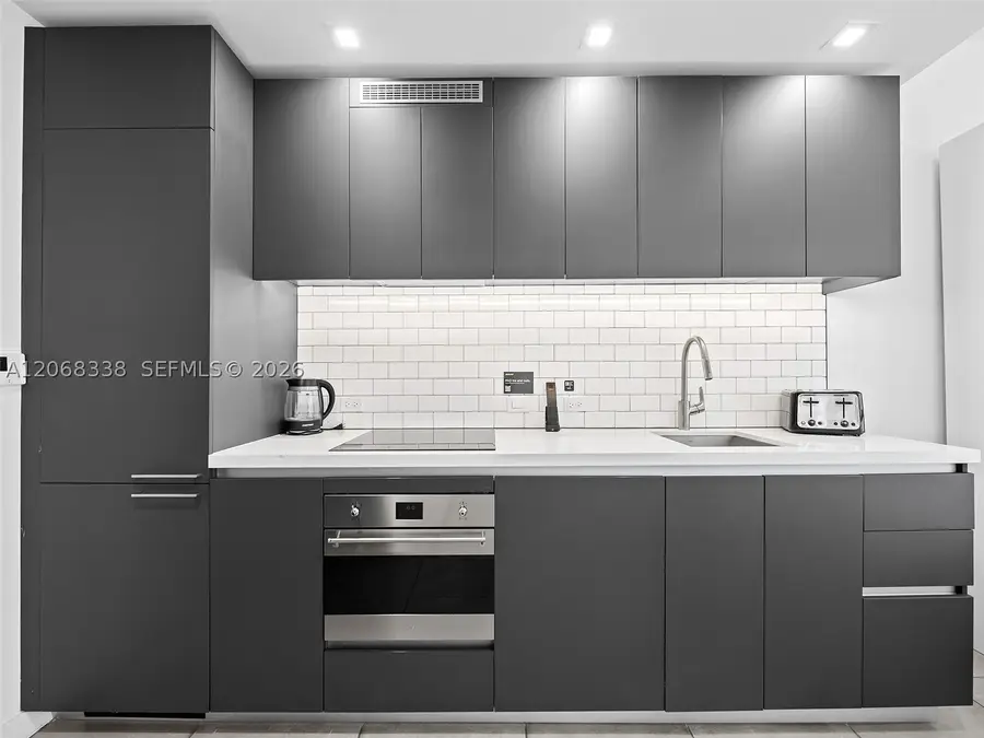 227 NE 2nd #2501, Miami, FL 33132 - #3