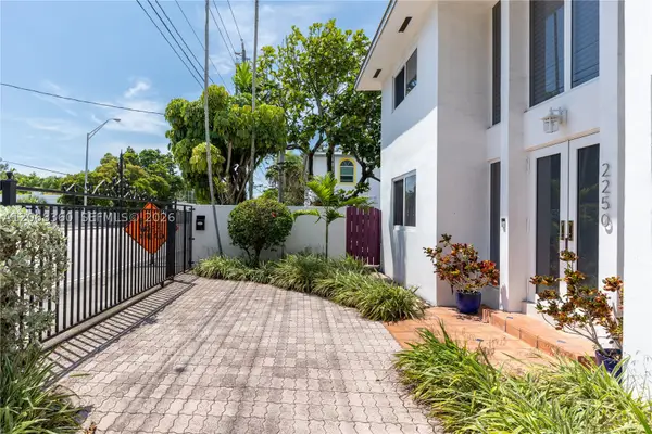 2250 SW 17th, Miami, FL 33145